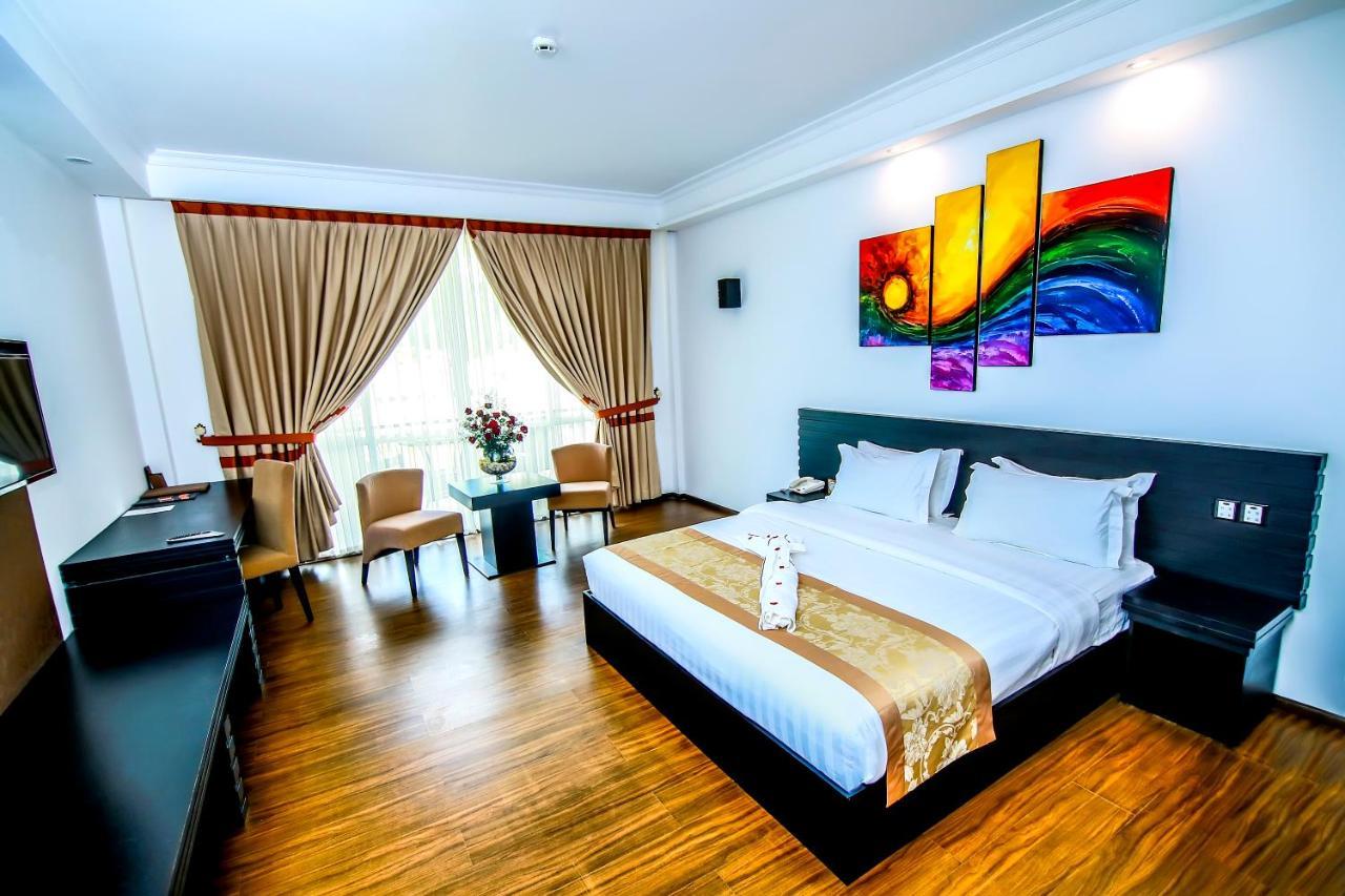 The Covanro Airport Hotel - Katunayake Gampaha Exterior photo