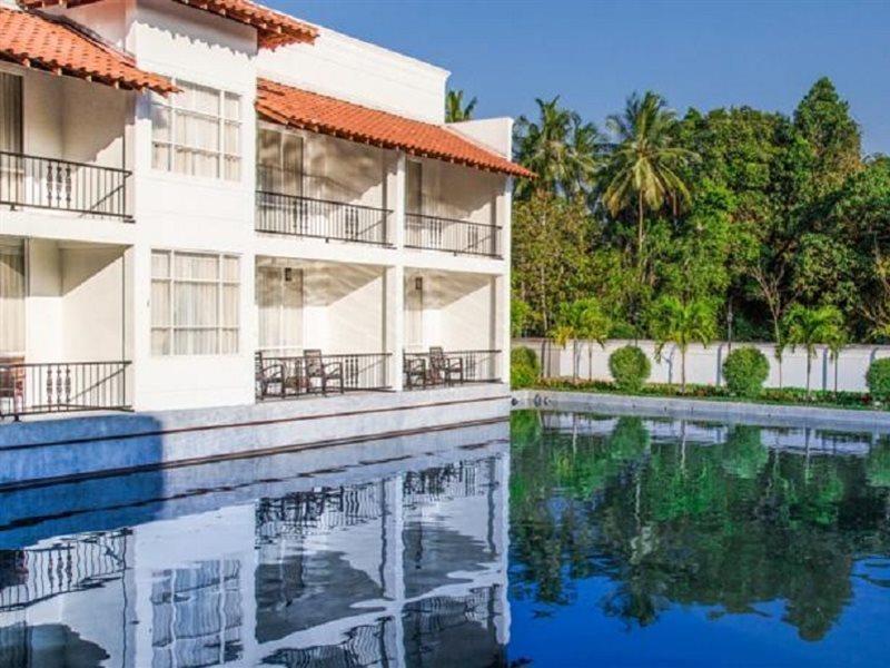 The Covanro Airport Hotel - Katunayake Gampaha Exterior photo